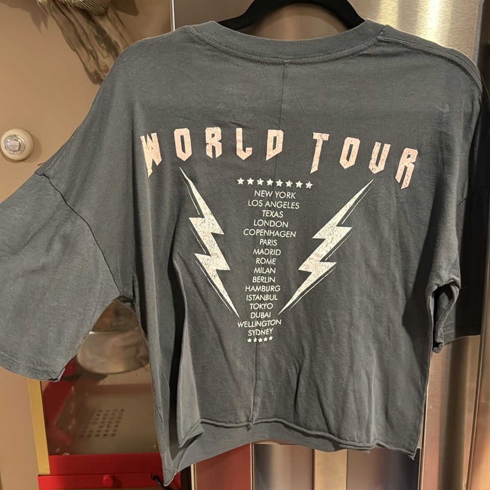 Tee - Picture 2 of 3